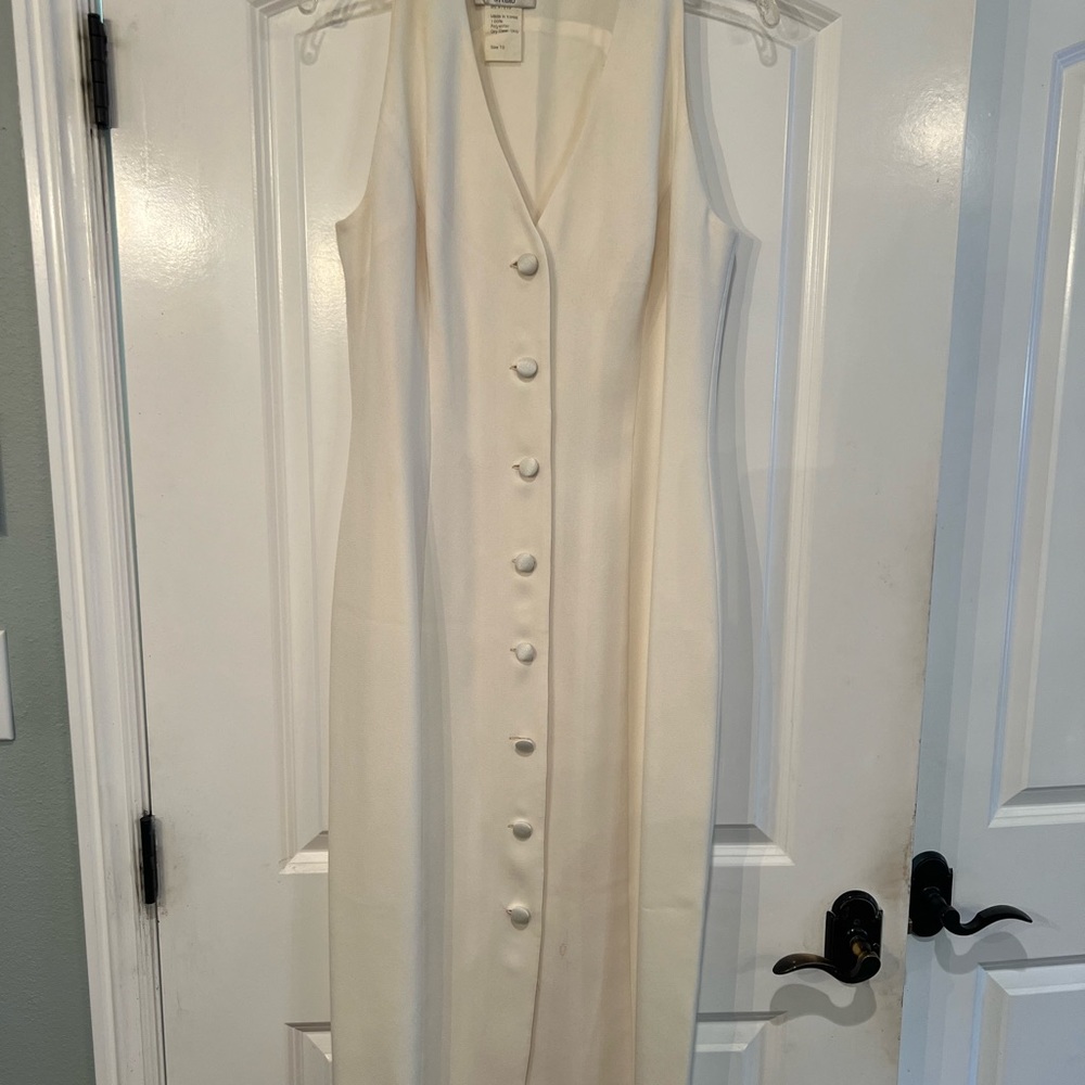 Elegant Cream Sleeveless Dress